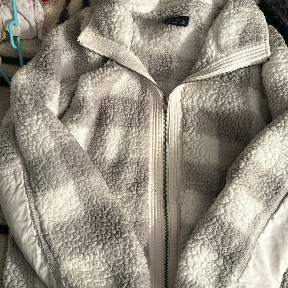 Awesome, gray and white Sherpa jacket